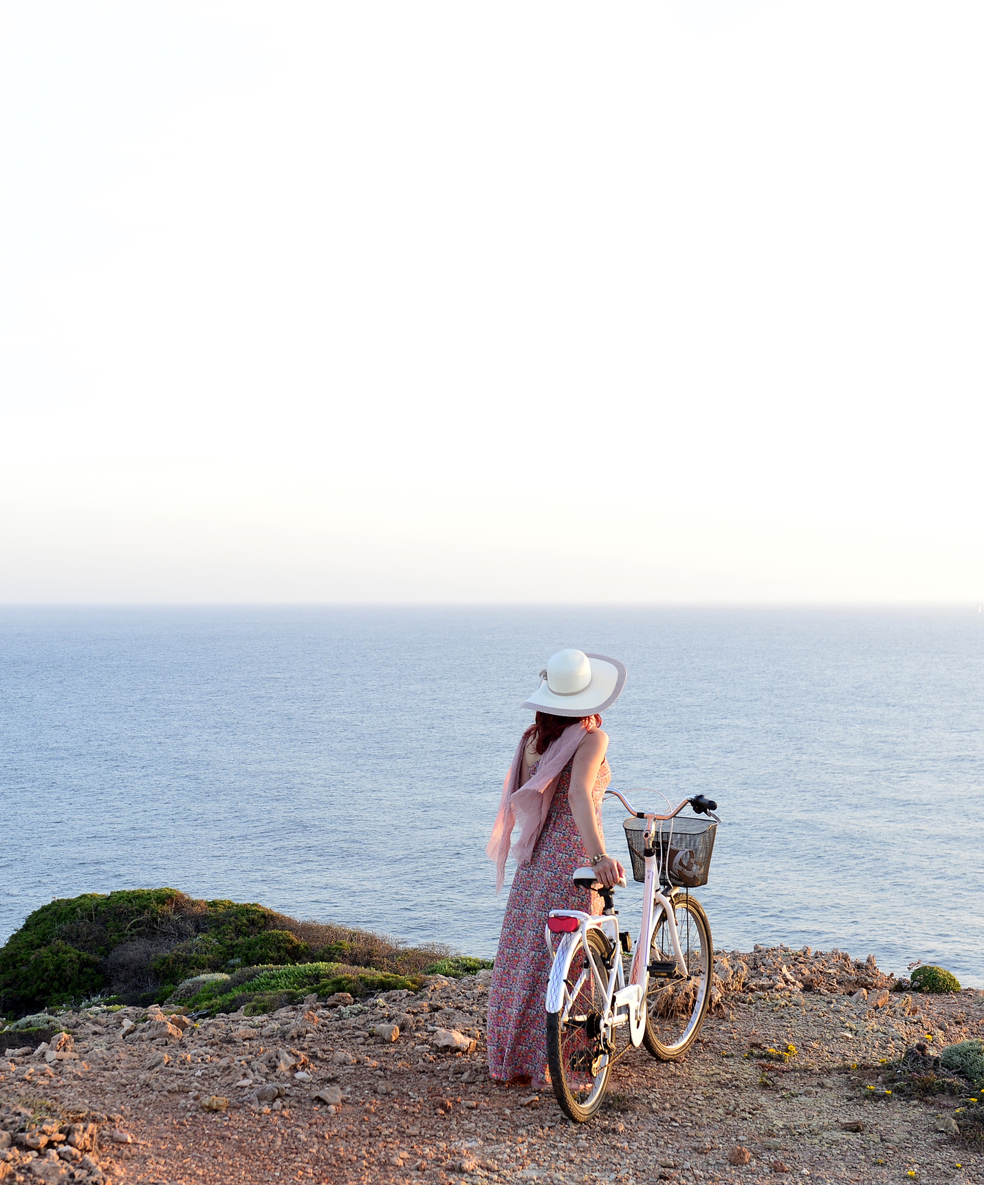 Pousada Sagres, a hotel 5 minutes from the beach in Sagres, has bicycles available for exploring the cliffs