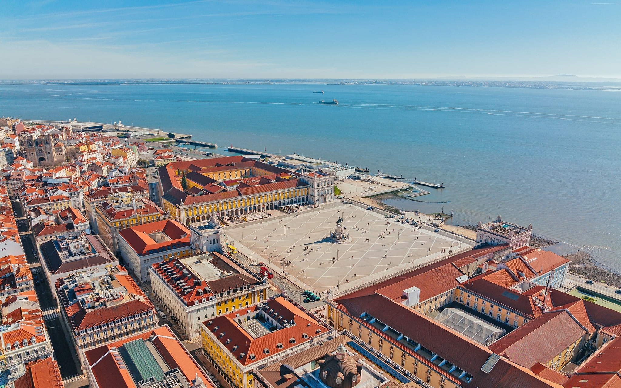 Exterior view of Pousada Lisboa Praça do Comércio Aerial view of Pousada Lisboa Praça do Comércio, a Historic Hotel in Downtown Lisbon